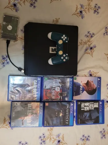 PS4 Slim 500GB + 6 Jogos + HD Externo
