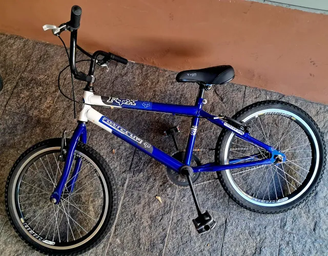 BICICLETA ARO 20 SEMI NOVA AZUL PERFEITO ESTADO