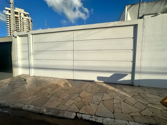Portão Basculante e Social de Ferro