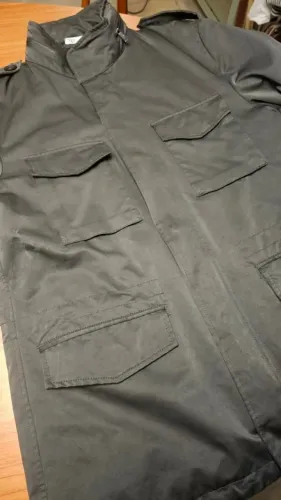 jaqueta parka zara impermeável verde