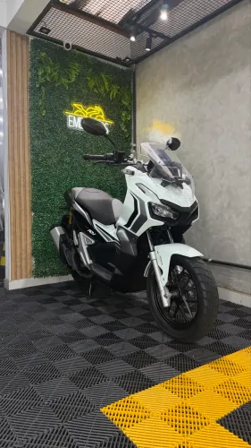 Adv 150 abs 2022