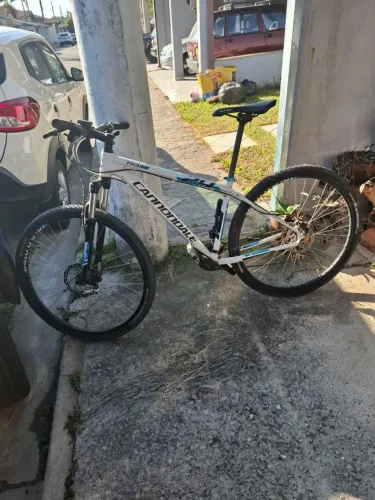 Bike Cannondele trail 6