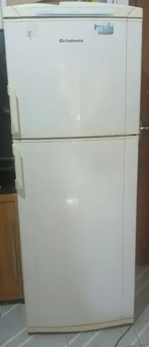 Vende geladeira em ótimo estado