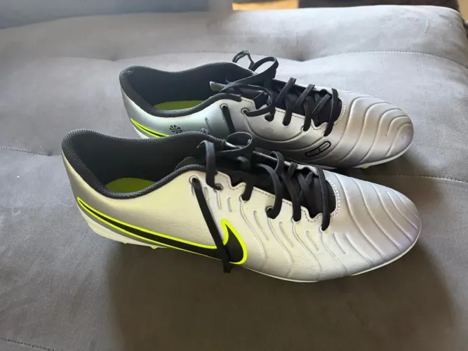Chuteira Nike zero champion legend 10