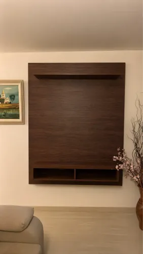 Mesinha e painel