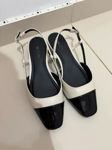 Salto Semi-novo AnaCapri - Preto e Branco