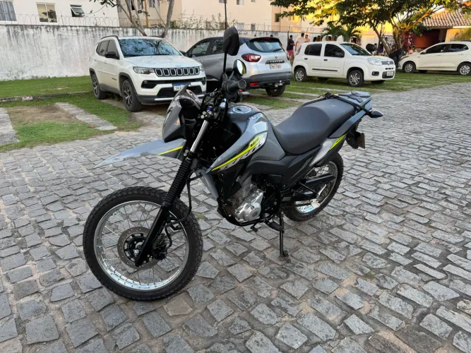 Bros 160 com ABS