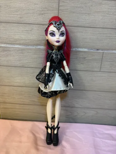 Boneca Ever After High Mira Shards- Dragon Games