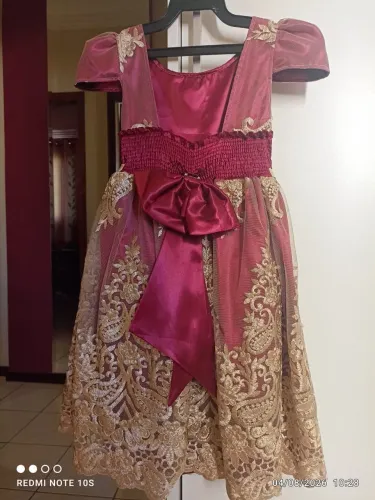 Vestido de festa infantil tamanho 6