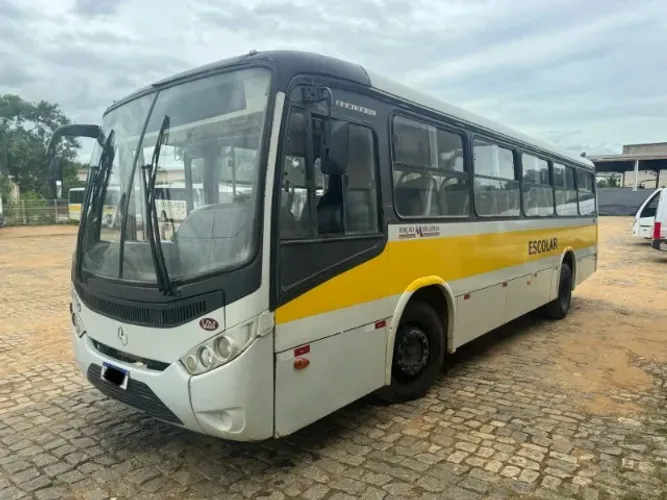 Onibus M benz OF 1418 Marcopolo Senior Midi On