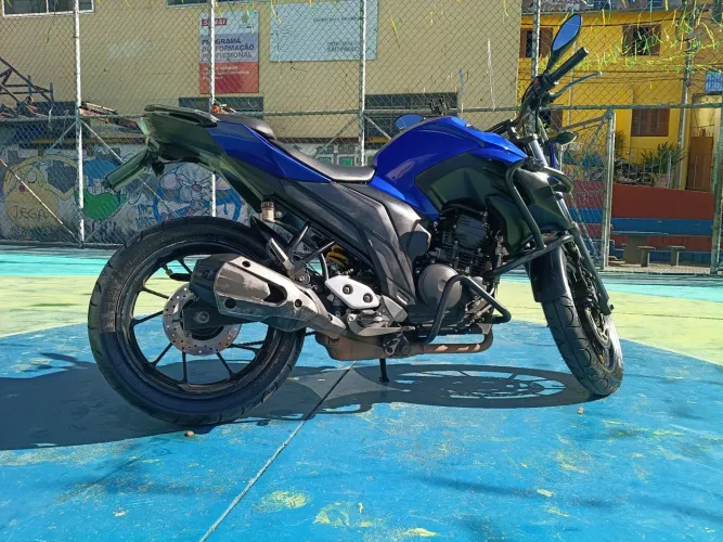 Fz25 2019