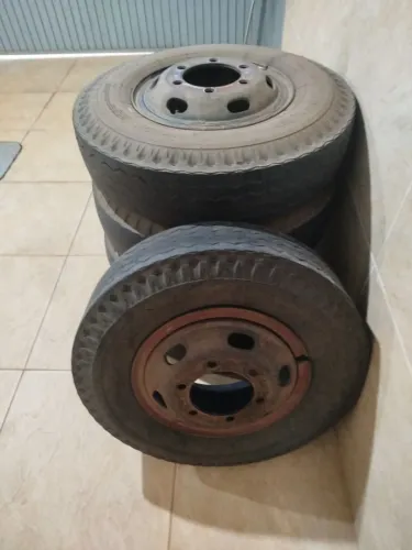 Rodas aro 16 50 pneus fracos