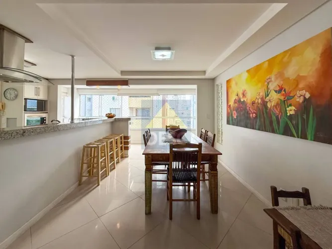 Apartamento mobiliado com 3 dormitórios à venda o Ed. Portal Sul em Balneário Camboriú