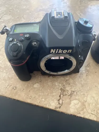 Vendo Nikon d7100