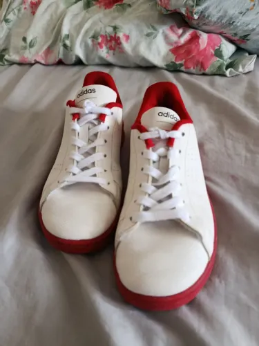 Tênis Adidas do homem aranha N° 31/32