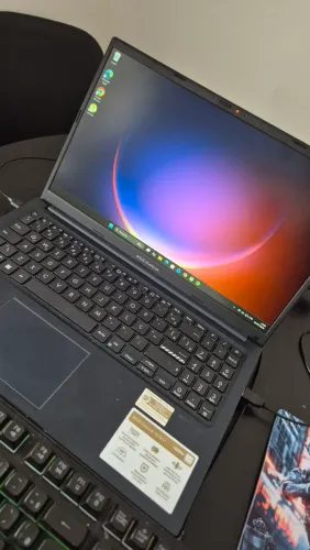 Notebook ASUS Vivobook 15 Intel Core i5 1334U 8GB RAM 512GB SSD 15,6" Full HD Windows 11