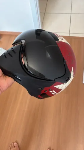Capacete F21Peels