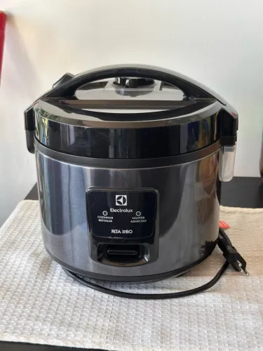 Panela de Arroz Elétrica Electrolux Rita Lobo