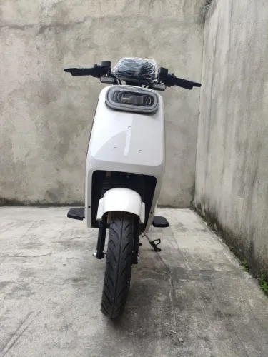 Scooter Elétrica Lucca Branca - Nova (Temos 2 unidades)