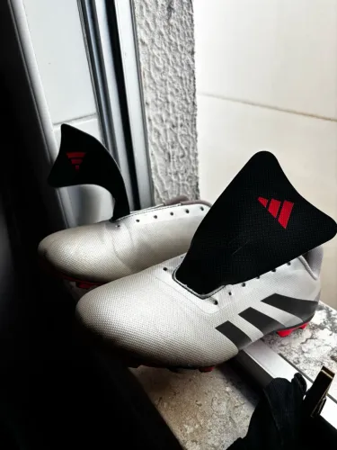 Chuteira adidas 3 linha original