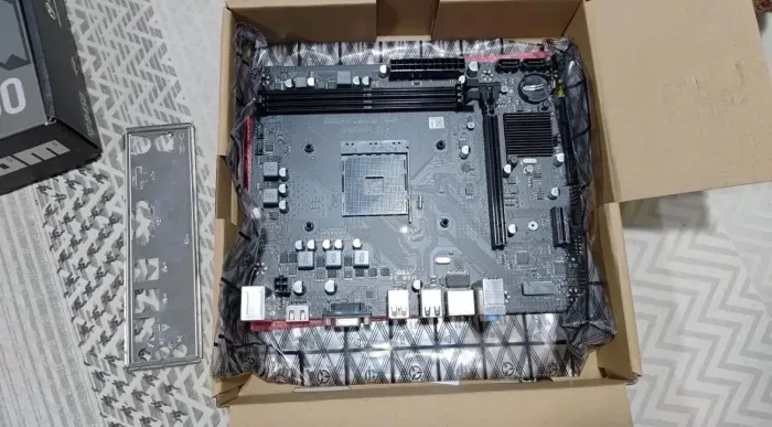 Placa mãe B450M Challenger