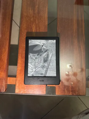 Kindle 8ª Geração, perfeito estado de conservação.