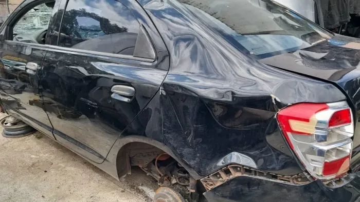 Sucata Chevrolet Cobalt 1.4, ano 2012, baixado, para retirar peças.