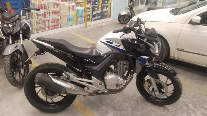 Twister 250 prata