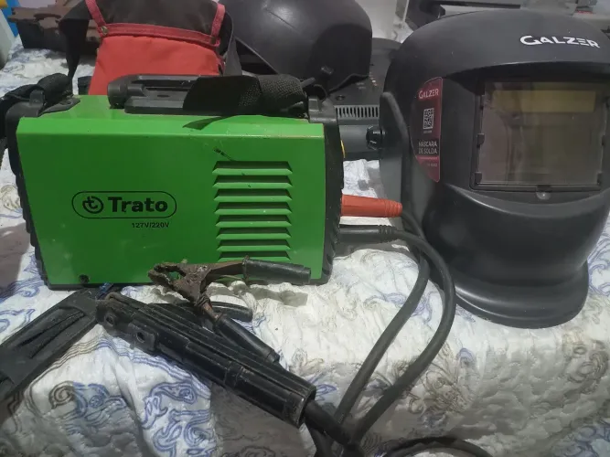 Maquina de solda trato 160 amperes bivolt e máscara de solda Galzer