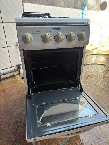 Fogão Dako 4 bocas com forno - ótimo estado
