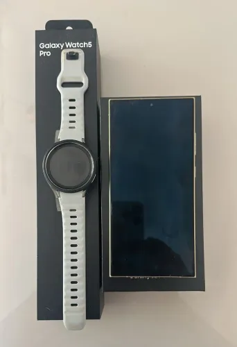 Samsung Galaxy S24 Ultra 256GB + Galaxy Watch 5