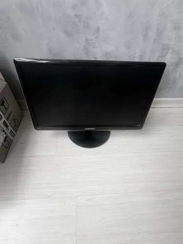 Monitor Samsung 24? polegadas semi novo