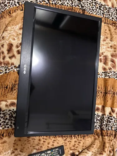 TV LED CCE 28? - Modelo LT28G - Excelente Estado