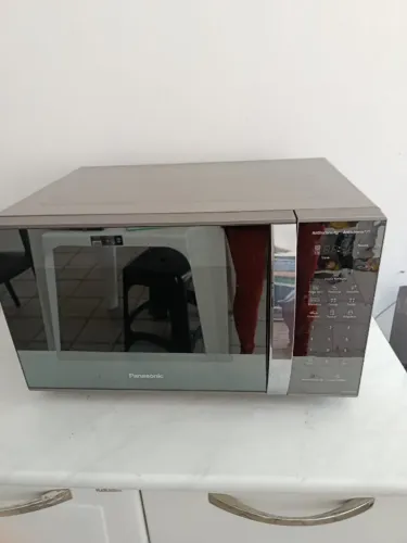 Forno micro-ondas 27 litros, modelo NN-ST55LMRUK, PANASONIC (aquis. 2021)