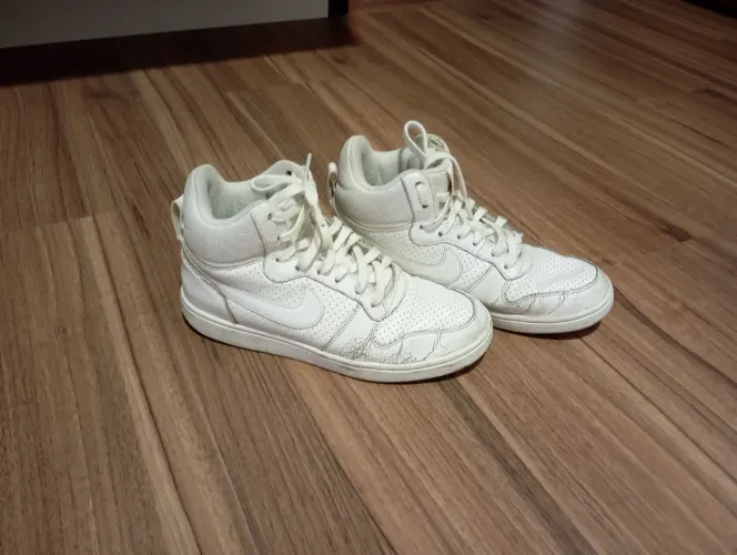 Tenis Nike branco 