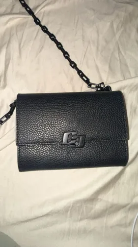 Bolsa Colcci Preta Transversal com Alça de Corrente