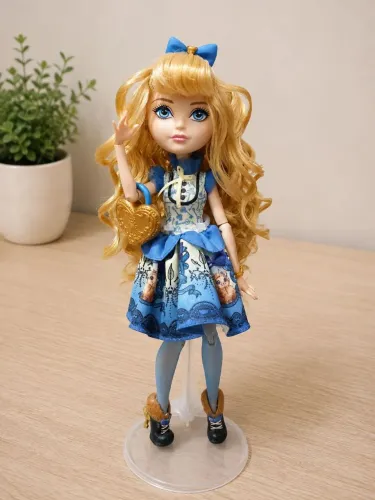 Boneca ever after high blondie w1
