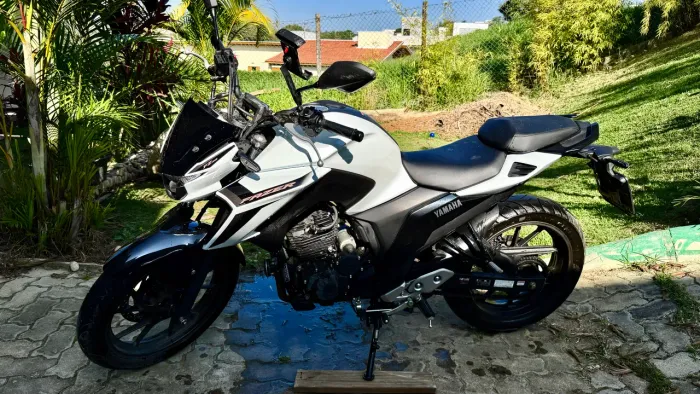 Yamaha Fazer 250 connected semi nova