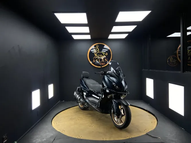 Yamaha Xmax 250 abs 2023