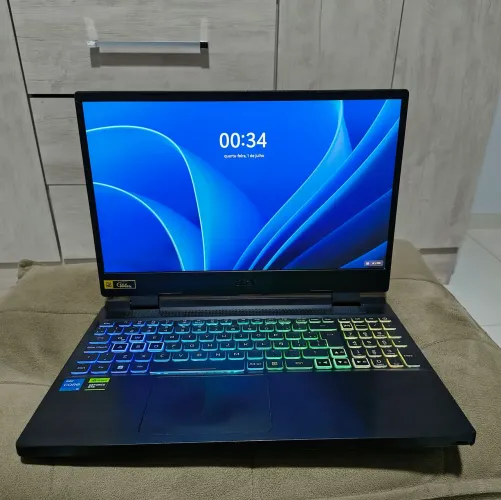 Notebook Acer Nitro V RTX 3050 4 GB 