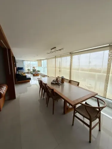 Apartamento Beira Mar em Jaguaribe, 187m², 4 Suítes, Reformado, 3 Vagas, Nascente