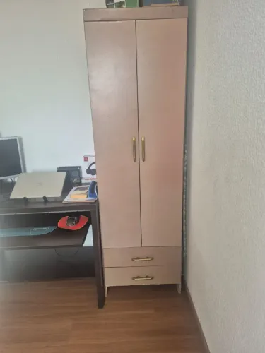 Mimi guarda roupa solteiro multi uso ótimo estado