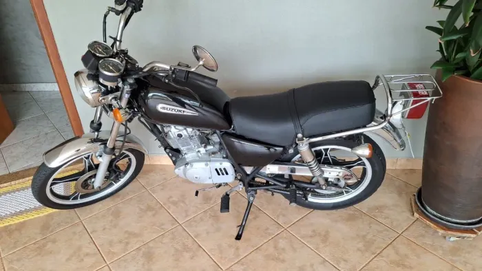 Suzuki Intruder 125 2009