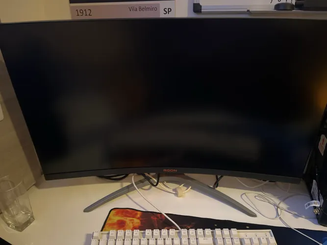 Monitor Aoc Agon / 165Hz - Tela curva / AG323FCXE