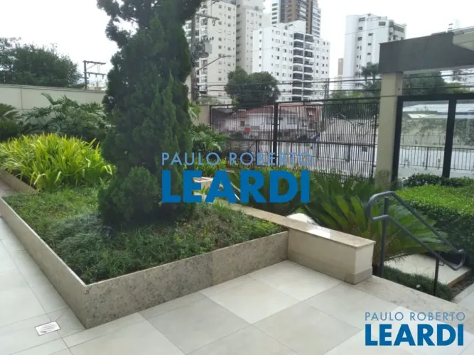 APARTAMENTO - CAMPO BELO - SP