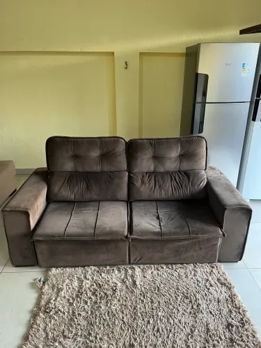 Vendo sofá Retrátil e reclinável usado em bom estado Entrego *