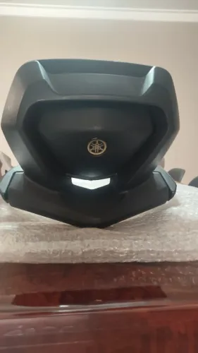 Encosto Xmax 250 - Excelente estado!