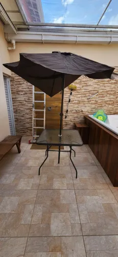 Mesa de vidro área externa