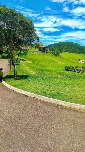 Terreno em Condomínio - Village Parahybuna - Paraibuna - 1.200m².