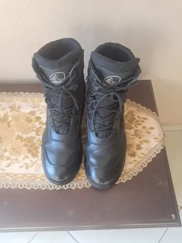 Coturno bota Arroyo tamanho 46